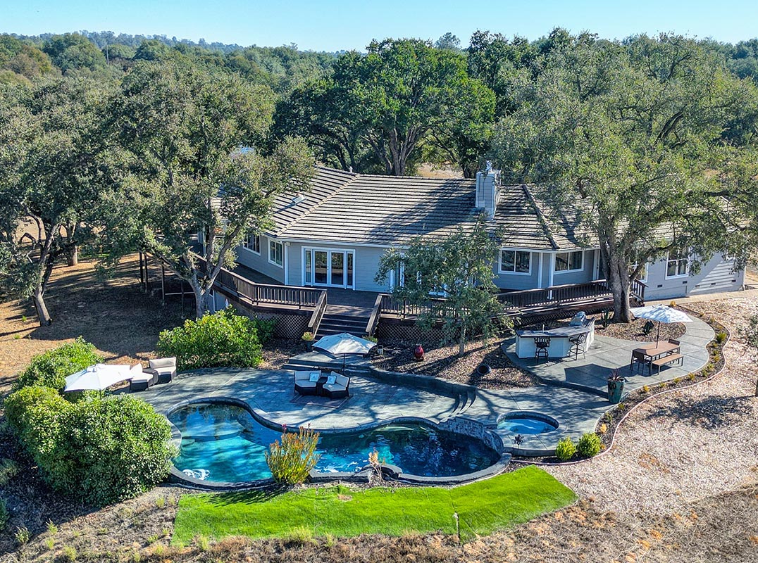 A 32 Acre Ranch That Offers A To Amador County's Wine Country. Prime Location